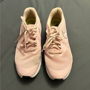 Nike Women's Soft Pink Athletic Shoes